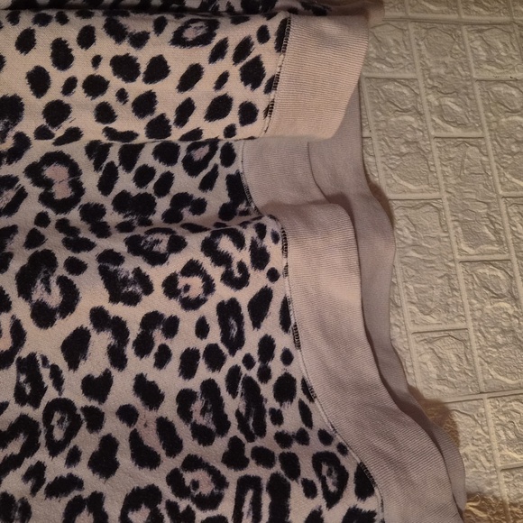 vs leopard sweat shirt - Picture 5 of 7